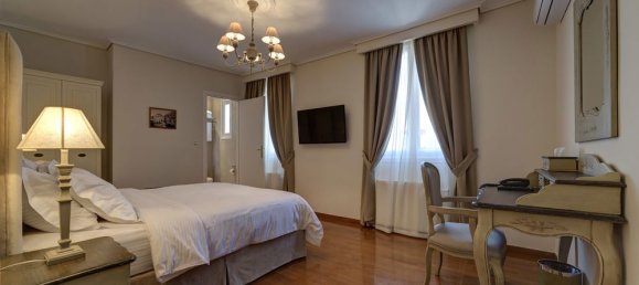 955m² Townhouse in Athens, Greece No. 5771 2