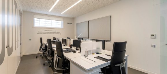 Oficina de 13 dormitorios en Porto, Portugal No. 245099 31