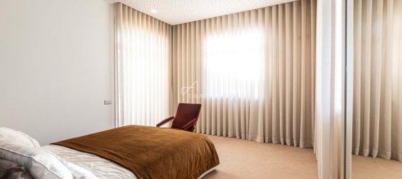 Oficina de 13 dormitorios en Porto, Portugal No. 245099 11