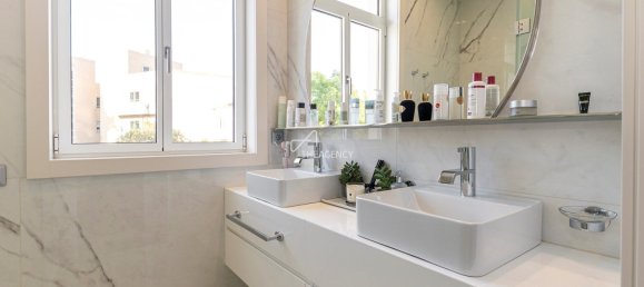 Oficina de 13 dormitorios en Porto, Portugal No. 245099 16