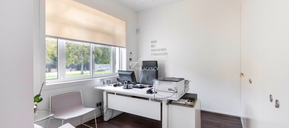 Oficina de 13 dormitorios en Porto, Portugal No. 245099 4