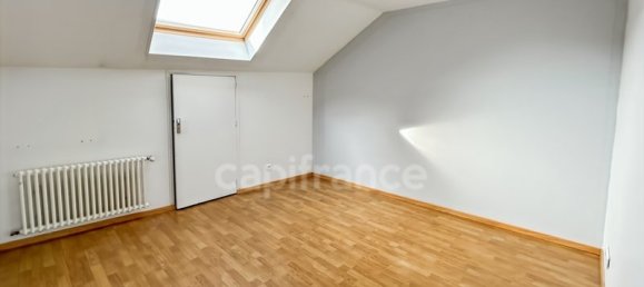 4 bedrooms Apartment in Le Creusot, France No. 205110 14