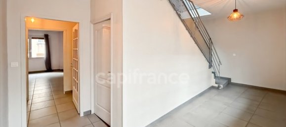 4 bedrooms Apartment in Le Creusot, France No. 205110 5