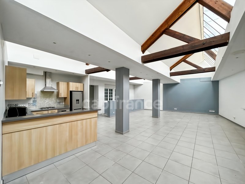 4 bedrooms Apartment in Le Creusot, France No. 205110