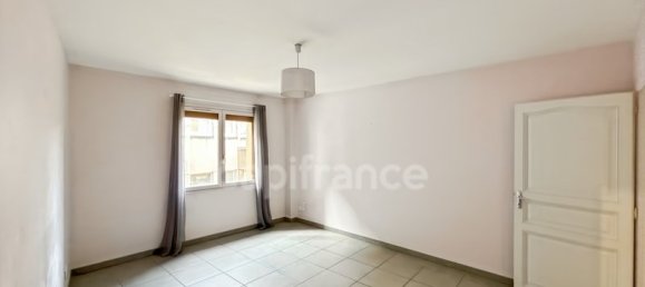 4 bedrooms Apartment in Le Creusot, France No. 205110 8