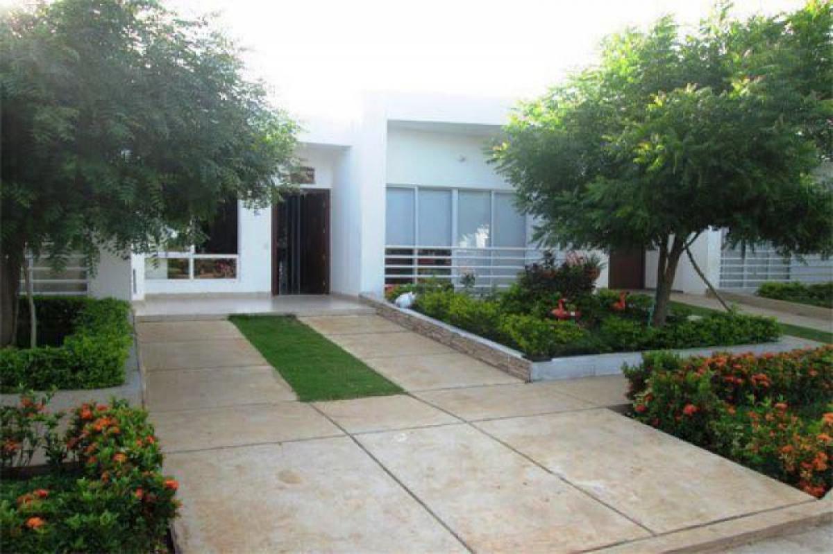 Дом с 3 спальнями в Боливар, Колумбия № 2600