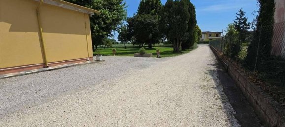 7-salle Villa à Goito, Italy No. 23129 6