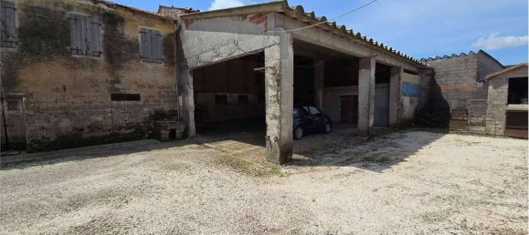 7-salle Villa à Goito, Italy No. 23129 13