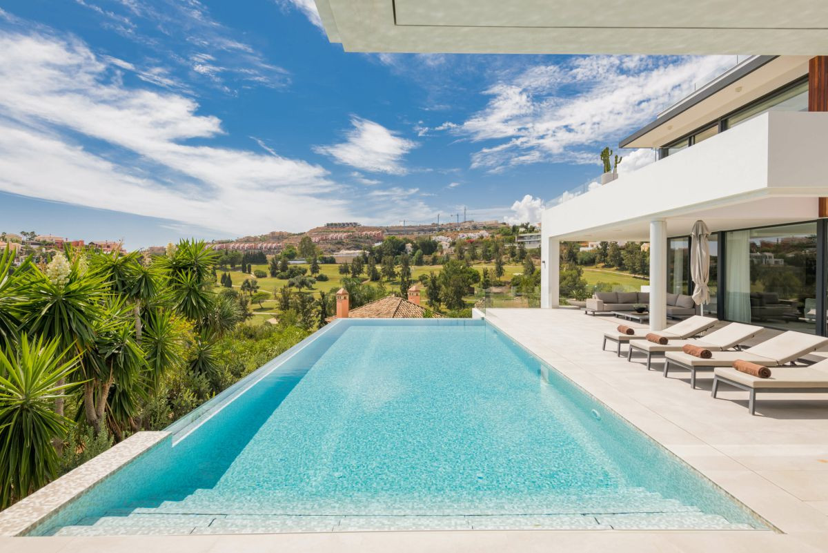 7 bedrooms Villa in La Alqueria-El Paraíso, Spain No. 2912