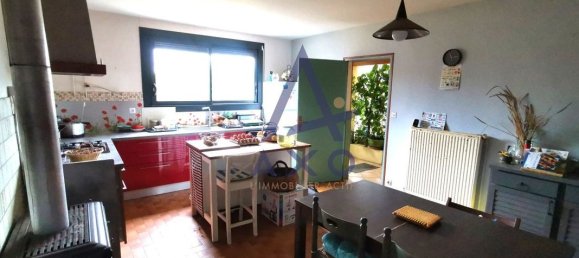 4 Schlafzimmer Haus in Saint-Medard-de-Guizieres, France, Nr. 113310 5