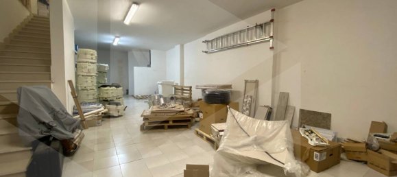 3-Zimmer Gewerbliche Immobilie in San Severo, Italy, Nr. 22364 11