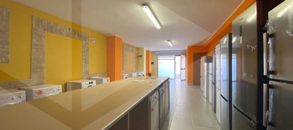 3-Zimmer Gewerbliche Immobilie in San Severo, Italy, Nr. 22364 7