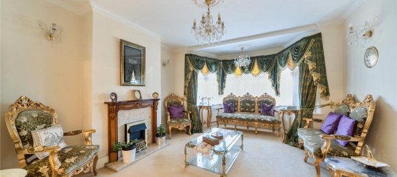 4 bedrooms House in Kenton, United Kingdom No. 12176 37