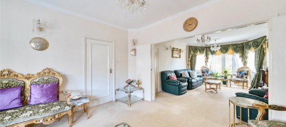 4 bedrooms House in Kenton, United Kingdom No. 12176 42