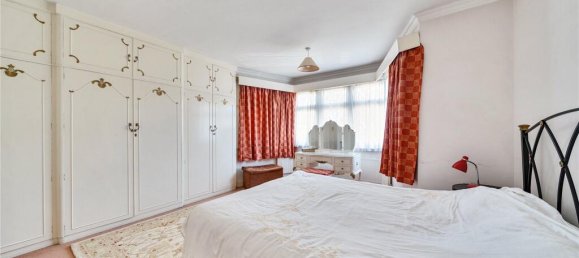 4 bedrooms House in Kenton, United Kingdom No. 12176 46