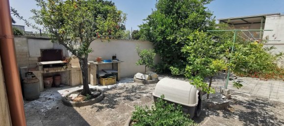 Villa de 4 dormitorios en Lecce, Italy No. 326052 8