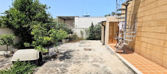 Villa de 4 dormitorios en Lecce, Italy No. 326052 4