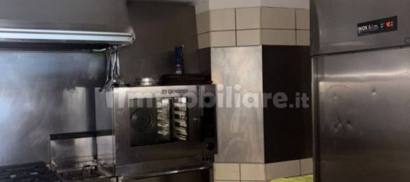 Коммерческая недвижимость с 4 комнатами в Поццуоли, Италия № 335526 14