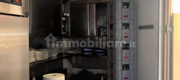 Коммерческая недвижимость с 4 комнатами в Поццуоли, Италия № 335526 13