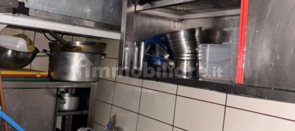 Коммерческая недвижимость с 4 комнатами в Поццуоли, Италия № 335526 11