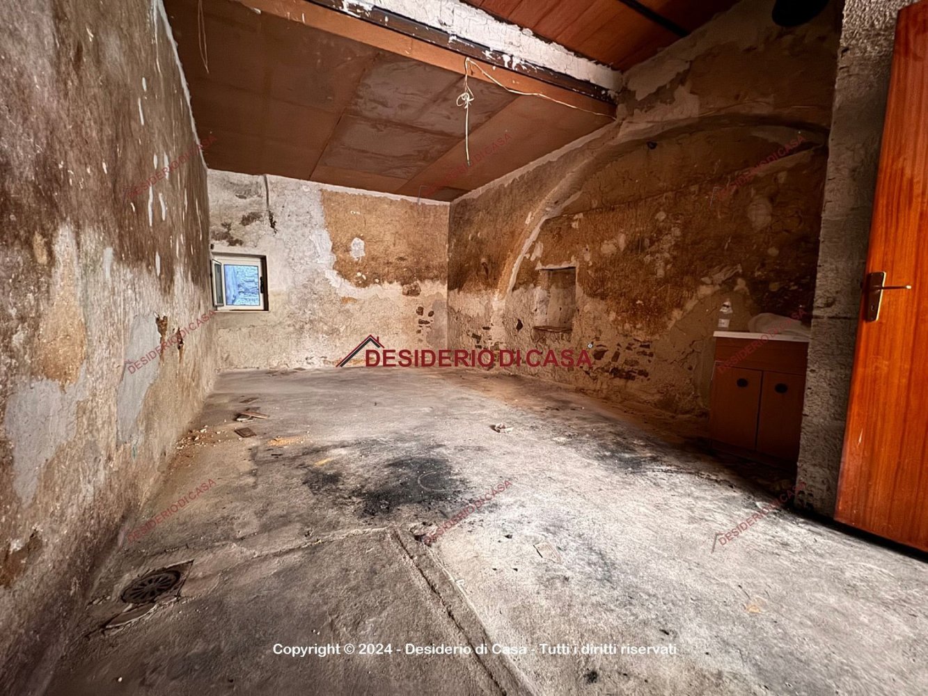 Propriété commerciale à Castelbuono, Italy 27m² No. 91313