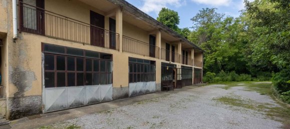 2 bedrooms Apartment in Montorfano, Italy No. 303910 9