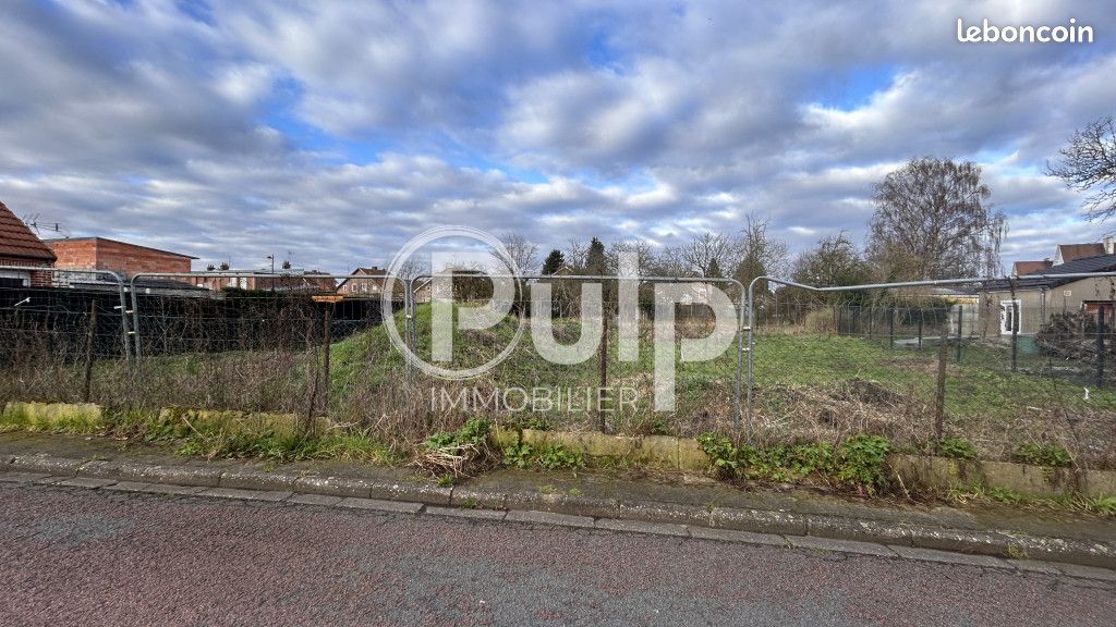 Grundstück in Courcelles-les-Lens, France 652m², Nr. 90101