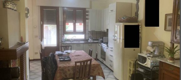 4 bedrooms Apartment in Massa, Italy No. 51908 6