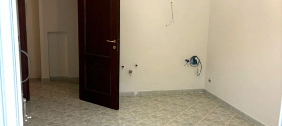 2 rooms Apartment in Rome, Italy No. 202122 3