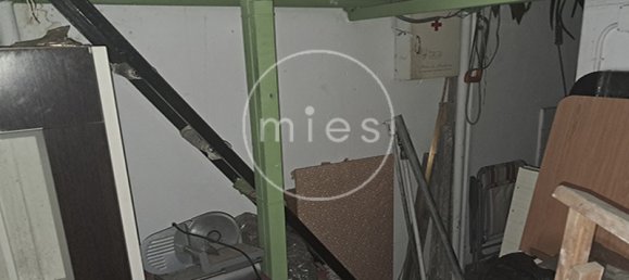 17m² Commercial property in Torrent, Spain No. 142584 5