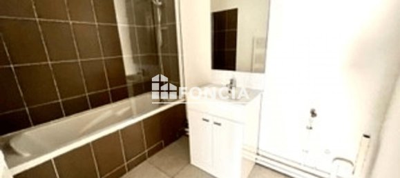 2 bedrooms Apartment in Onnaing, France No. 92628 7