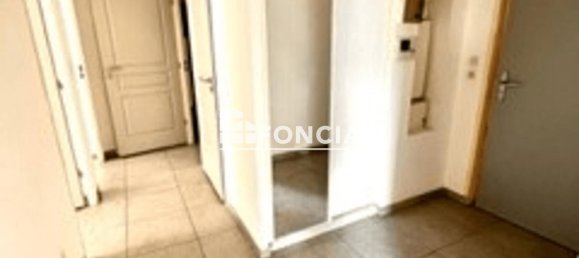 2 bedrooms Apartment in Onnaing, France No. 92628 4