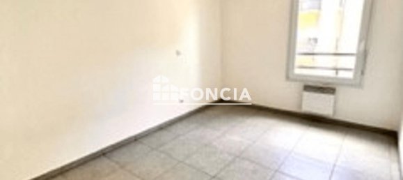 2 bedrooms Apartment in Onnaing, France No. 92628 5