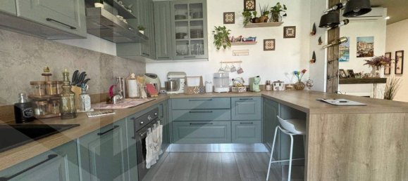 Apartamento de 4 habitaciónes en Monopoli, Italy No. 27602 8