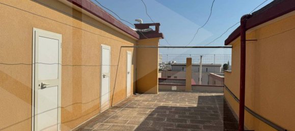 Apartamento de 4 habitaciónes en Monopoli, Italy No. 27602 20