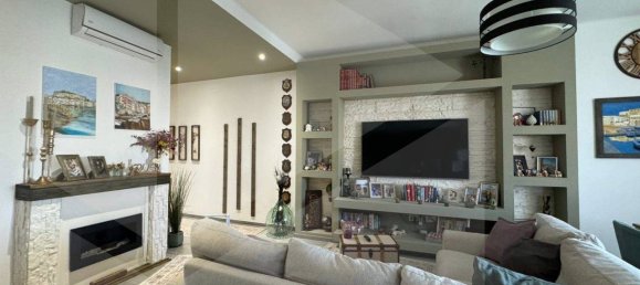 Apartamento de 4 habitaciónes en Monopoli, Italy No. 27602 7