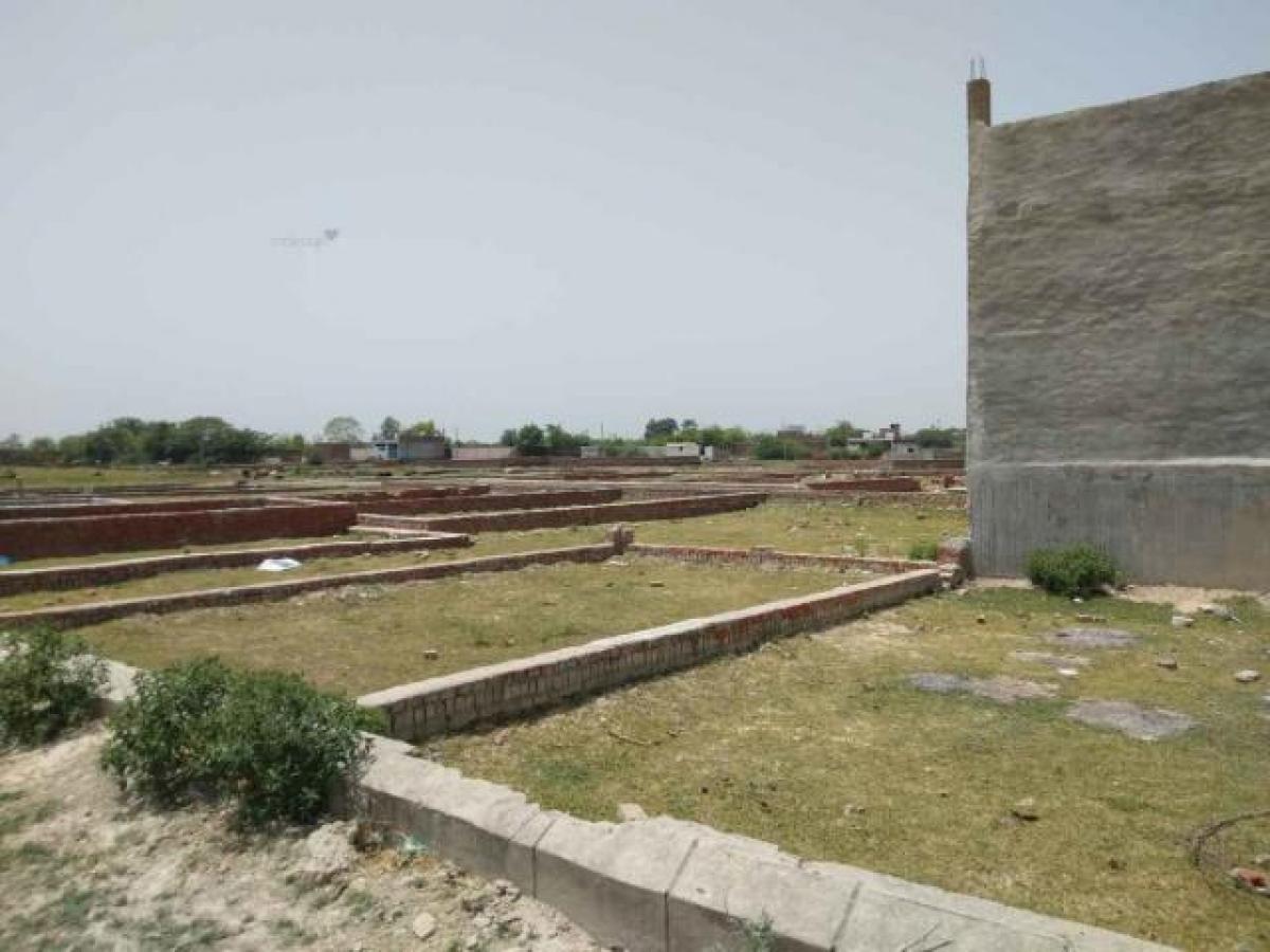 Terreno en Lucknow, India No. 35558