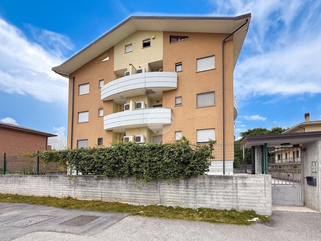 3 Schlafzimmer Wohnung in Avezzano, Italy, Nr. 331380