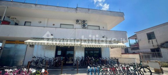 3-Zimmer Gewerbliche Immobilie in Pozzuoli, Italy, Nr. 258272 12