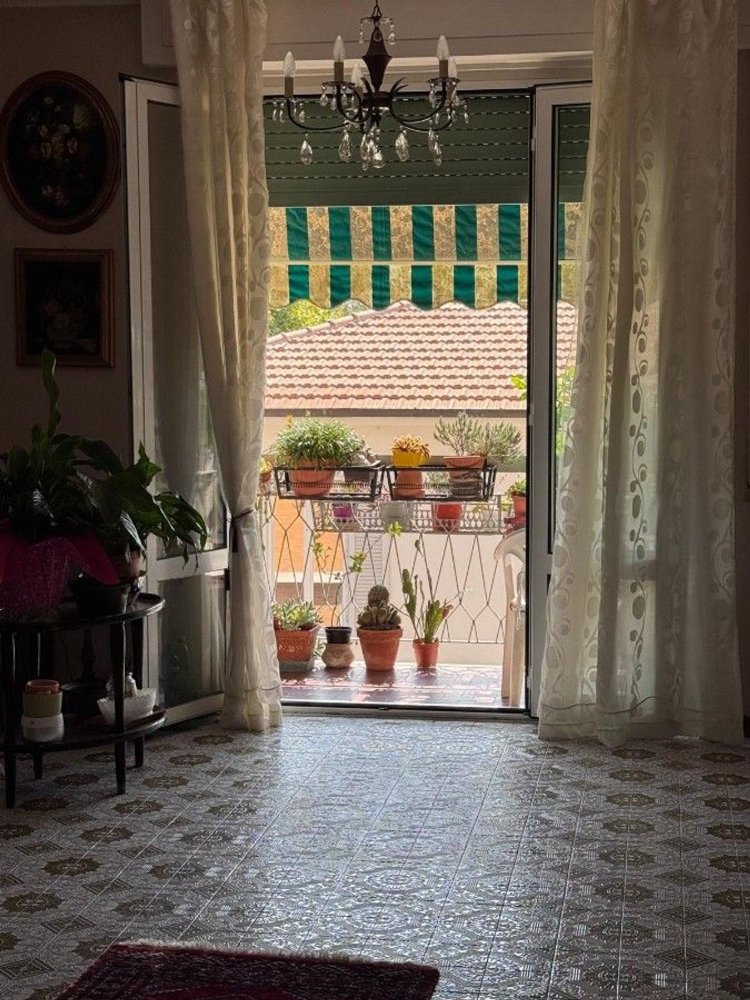 7 bedrooms Apartment in Carrara, Italy No. 358116