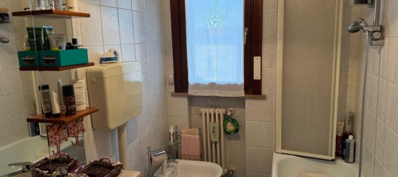 4 rooms Apartment in Parma, Italy No. 98044 8
