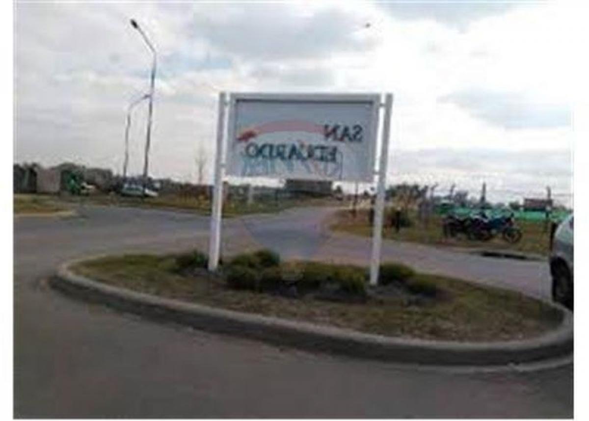 Terrain à Pilar, Argentina No. 38521