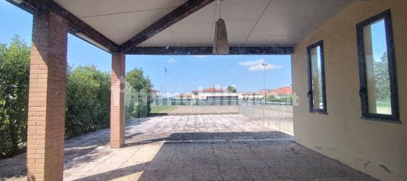 5-Zimmer Gewerbliche Immobilie in Felino, Italy, Nr. 273582 3