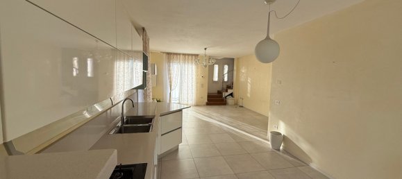 7 bedrooms House in Padua, Italy No. 330674 2