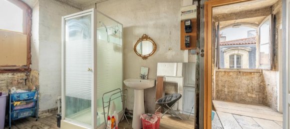 8 rooms Apartment in Bordeaux, France No. 103948 3