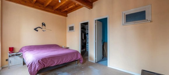 8 rooms Apartment in Bordeaux, France No. 103948 2