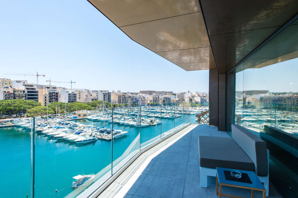 3 bedrooms Apartment in Ta' Xbiex, Malta No. 9764