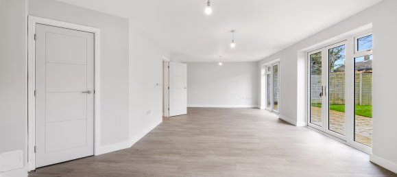 3 Schlafzimmer Haus in Crawley, United Kingdom, Nr. 1066 21