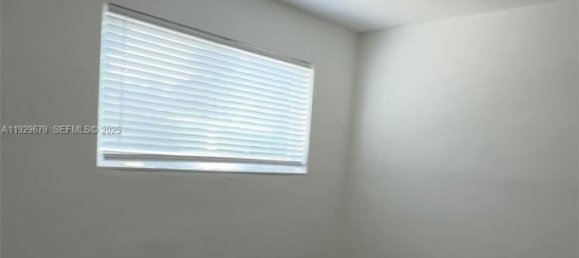 2 bedrooms Villa for rent in Miami, Miami-Dade, Florida, USA № 614744 3