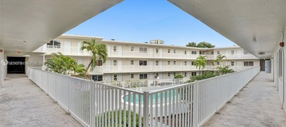 2 bedrooms Villa for rent in Miami, Miami-Dade, Florida, USA № 614744 11